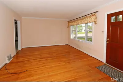 10501 Saint Michael Lane, Saint Ann, MO 63074 - Photo 4