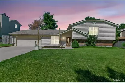 4 Red Oaks Drive, Saint Peters, MO 63376 - Photo 2