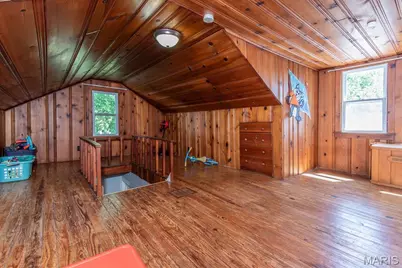 8725 Susan Avenue, Saint John, MO 63114 - Photo 32