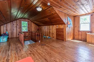 8725 Susan Ave, Saint John, MO 63114 - Photo 32