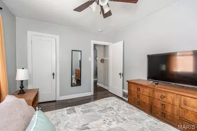 8725 Susan Avenue, Saint John, MO 63114 - Photo 16