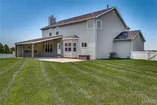 420 Van Buren Ct, Wentzville, MO 63385 - Photo 2