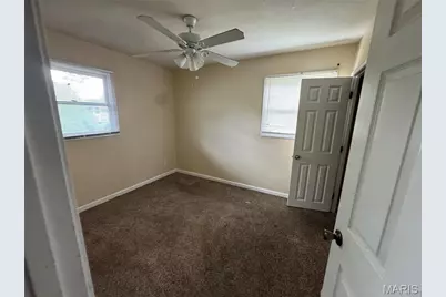 130 Florissant Park Drive, Florissant, MO 63031 - Photo 12