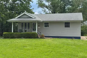 130 Florissant Park Dr, Florissant, MO 63031 - Photo 1