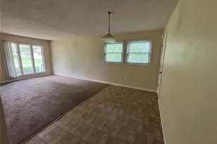 130 Florissant Park Dr, Florissant, MO 63031 - Photo 6