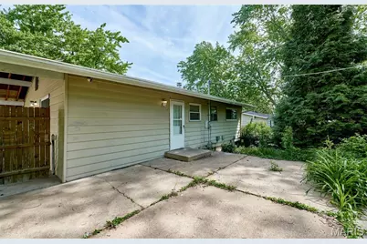 1960 Parker Road, Florissant, MO 63033 - Photo 24