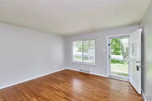 1960 Parker Rd, Florissant, MO 63033 - Photo 4