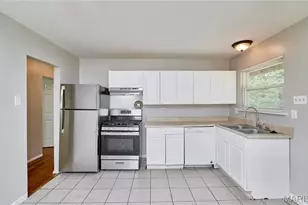 1960 Parker Rd, Florissant, MO 63033 - Photo 10
