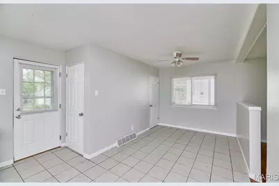 1960 Parker Road, Florissant, MO 63033 - Photo 12