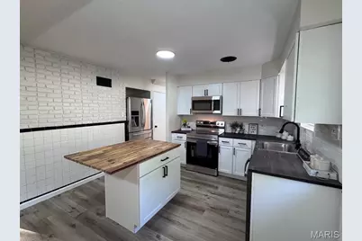 3508 Saint Henry Lane, Bel-Ridge, MO 63121 - Photo 4
