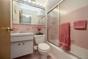 8901 Larchwood Ct, Saint Louis, MO 63126 - Photo 30