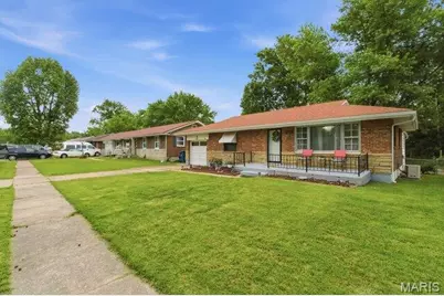 328 S Dellwood Drive, Ferguson, MO 63135 - Photo 2