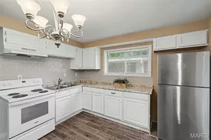 8408 Chalons Ct, Saint Louis, MO 63134 - Photo 6