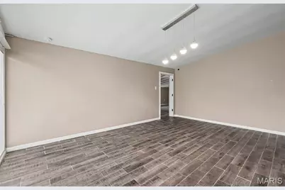 8408 Chalons Court, Saint Louis, MO 63134 - Photo 4