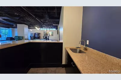 210 N 17th Street #906, Saint Louis, MO 63103 - Photo 42