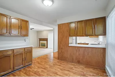 15583 Clayton Road, Ballwin, MO 63011 - Photo 10