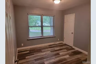 6128 Fee Fee Road, Hazelwood, MO 63042 - Photo 8