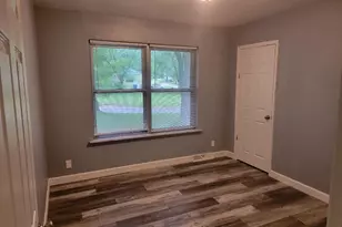 6128 Fee Fee Rd, Hazelwood, MO 63042 - Photo 8