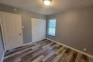 6128 Fee Fee Rd, Hazelwood, MO 63042 - Photo 10