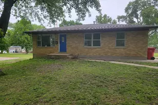 6128 Fee Fee Rd, Hazelwood, MO 63042 - Photo 1