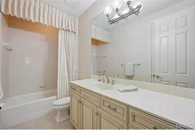 740 Stonebluff Court, Chesterfield, MO 63005 - Photo 20