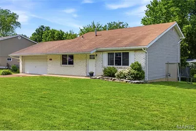 10113 Sunridge Trail S, Pevely, MO 63070 - Photo 2