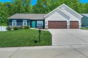 584 Lakewood Dr, Moscow Mills, MO 63362 - Photo 1