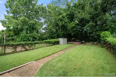 809 Military Road, Lemay, MO 63125 - Photo 20