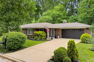 2316 Divot Dr, Crystal Lake Park, MO 63131 - Photo 2