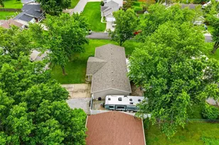 11 S Meadow Dr, O'Fallon, MO 63366 - Photo 24