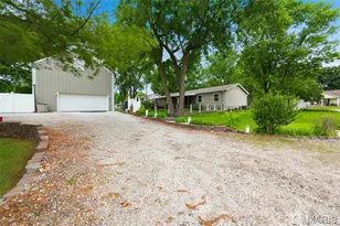 11 S Meadow Dr, O'Fallon, MO 63366 - Photo 16