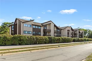 1465 Heritage Landing, Saint Charles, MO 63303 - Photo 4