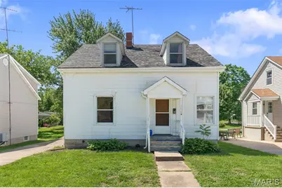 306 W 8th Street, Washington, MO 63090 - Photo 1