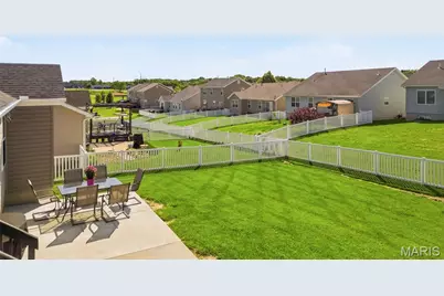 128 Champions Lane, Wentzville, MO 63385 - Photo 32