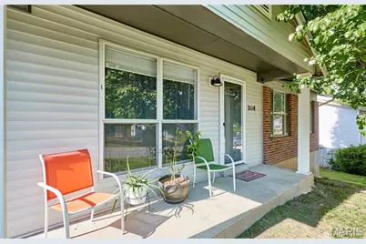 2118 Larkspur Landing, Imperial, MO 63052 - Photo 2