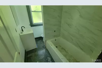 1215 Oakley Place, Saint Louis, MO 63112 - Photo 12
