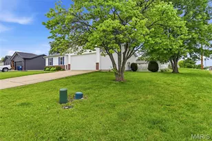 280 Shellbark Dr, Troy, MO 63379 - Photo 2