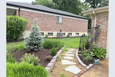8 Sweet Meadows Lane, Ballwin, MO 63011 - Photo 8