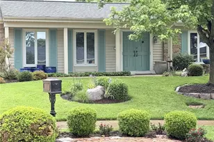 8 Sweet Meadows Ln, Ballwin, MO 63011 - Photo 4