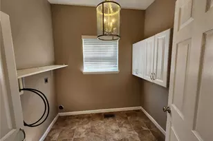 59 Charbonier Bluffs Dr, Florissant, MO 63031 - Photo 16