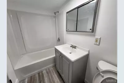 2917 Hubert Drive, Saint Louis, MO 63125 - Photo 8
