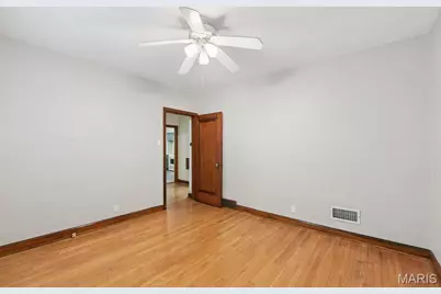 5746 Pernod Avenue, Saint Louis, MO 63139 - Photo 12