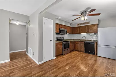 1948 Marine Terrace Drive #B, Saint Louis, MO 63146 - Photo 4
