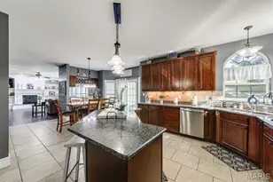 10 Deergrass Ct, Oakville, MO 63129 - Photo 18