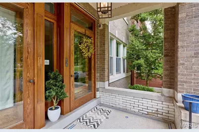 3863 Utah Place, Saint Louis, MO 63116 - Photo 2