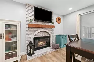 2854 Queen Bee Ln, Oakville, MO 63129 - Photo 28