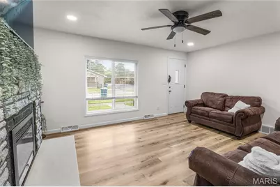 219 W Davidson Avenue, Chaffee, MO 63740 - Photo 8