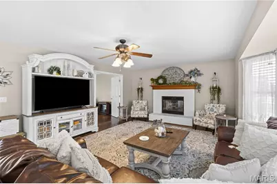 602 Autumn Creek Drive, Wentzville, MO 63385 - Photo 4