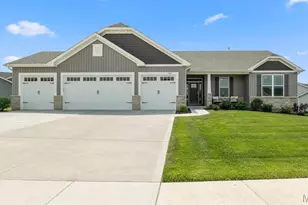 1427 Riverdale Manor, O'Fallon, MO 63366 - Photo 1