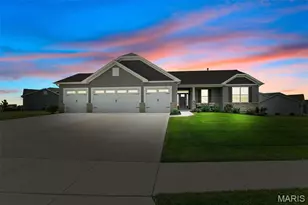 1427 Riverdale Manor, O'Fallon, MO 63366 - Photo 2